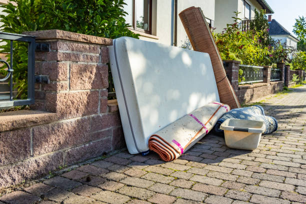 Best Yard Waste Removal  in Tecumseh, MI